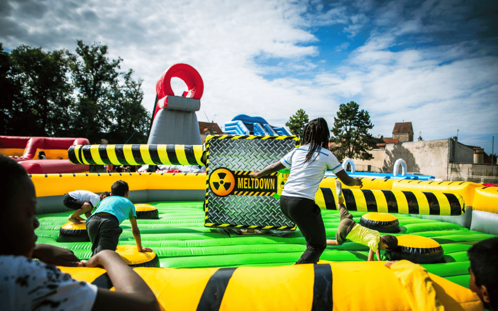 Maxi faucheuse gonflable paris